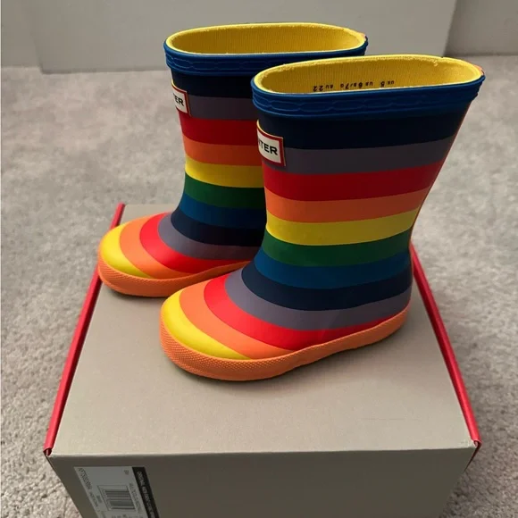 NEW in Box Hunter Kids’ Classic Waterproof Rain Boots, Rainbow 🌈, Toddler 6M - Picture 8 of 12